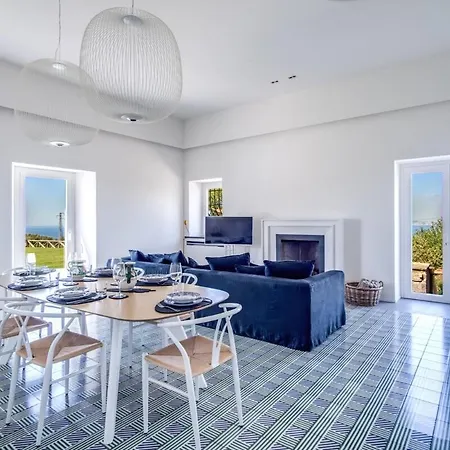 Casa Del Capitano Stunning Views, Heated Pool And Concierge Villa